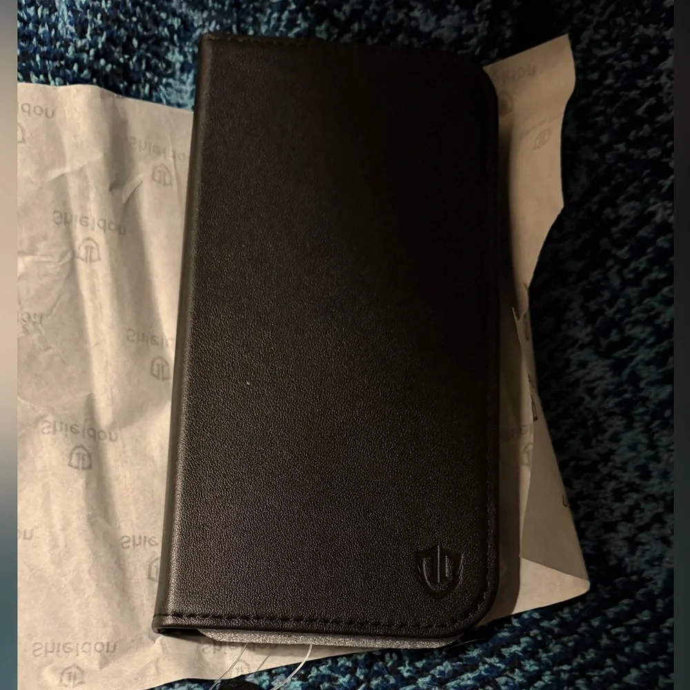 IPhone 17 pro max Wallet Case - Black - Picture 8 of 12